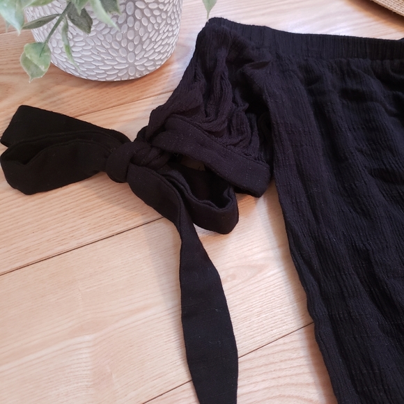 Swim / Coverup - Picture 2 of 2